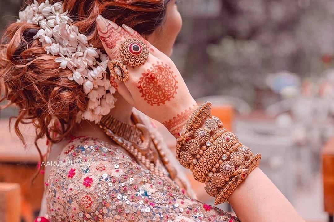 مدل موهای ساده و شیک برای مراسم حنابندان + آموزش گامبهگام مدل موی شینیون ساده و شیک برای حنابندان